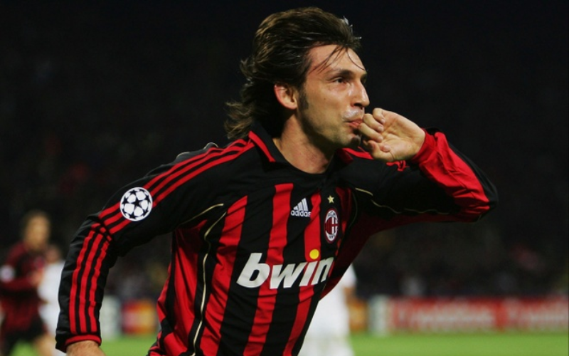 Pirlo lúc còn thi đấu cho AC Milan là một tiền vệ tấn công hào hoa và rất được HLV Ancelotti tin tưởng