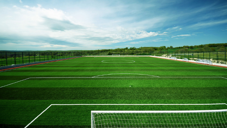 Bóng đá sân 5 và bóng đá chuyên nghiệp - Những điểm khác biệt