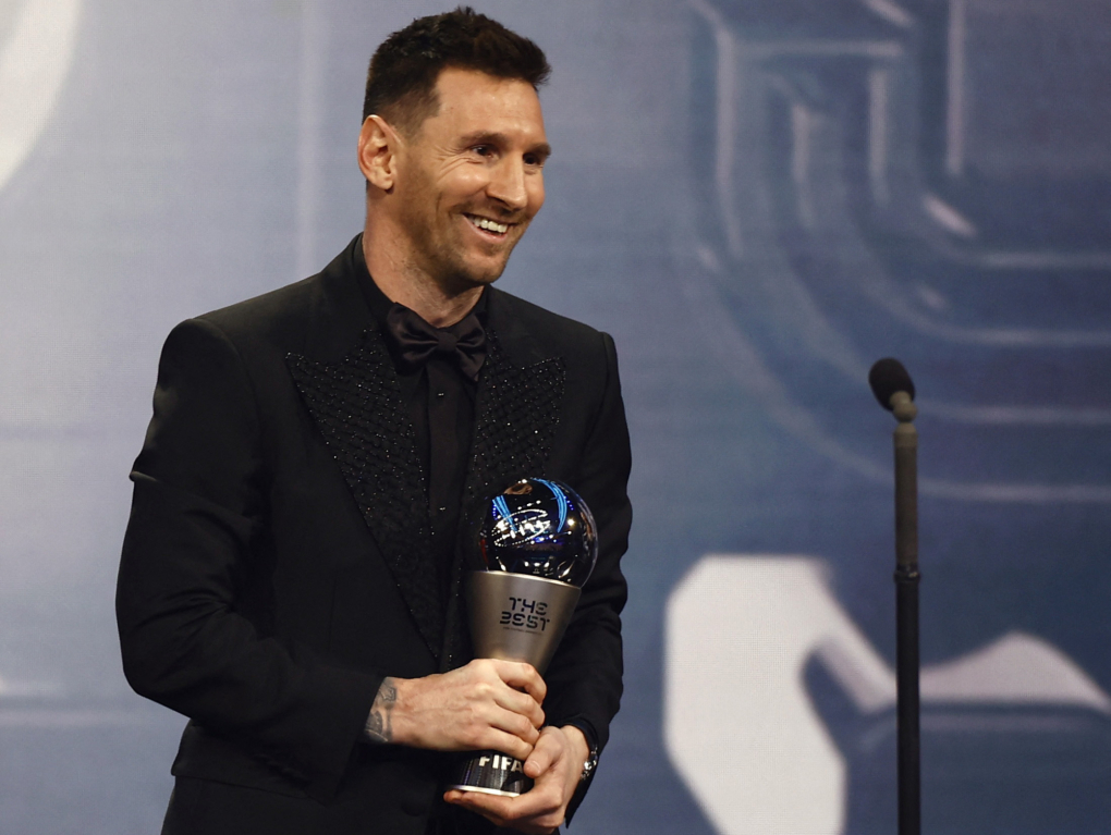 Messi giành giải The Best tại Paris tối 27/2