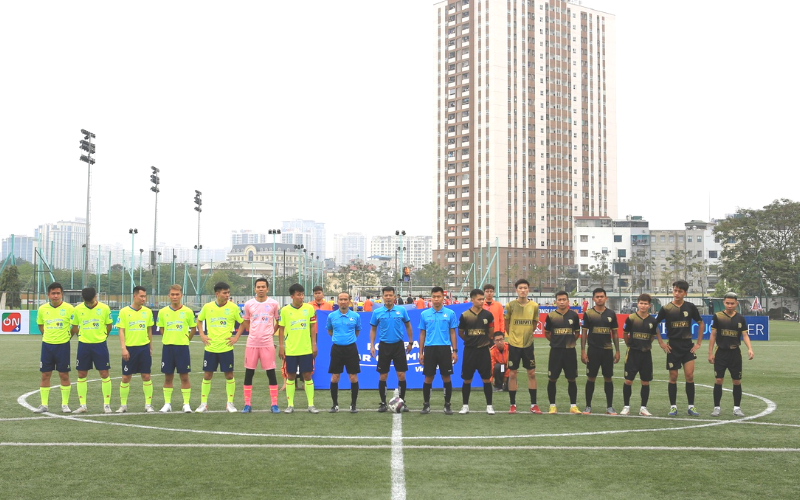 Trận đấu giữa MUVN và Kelme Quảng Ninh trong vòng đấu thứ 3 của Giải bóng đá hạng Nhì - Cúp VietFootball 2023