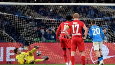 Zielinski ấn định chiến thắng 3-0 cho Napoli trên chấm phạt đền ở phút 64 của trận đấu
