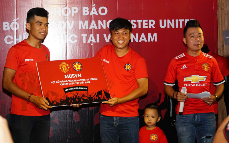 CLB Man United phong trào tại TP Hồ Chí Minh có lần vô địch với lối chơi tấn công biên hiệu quả