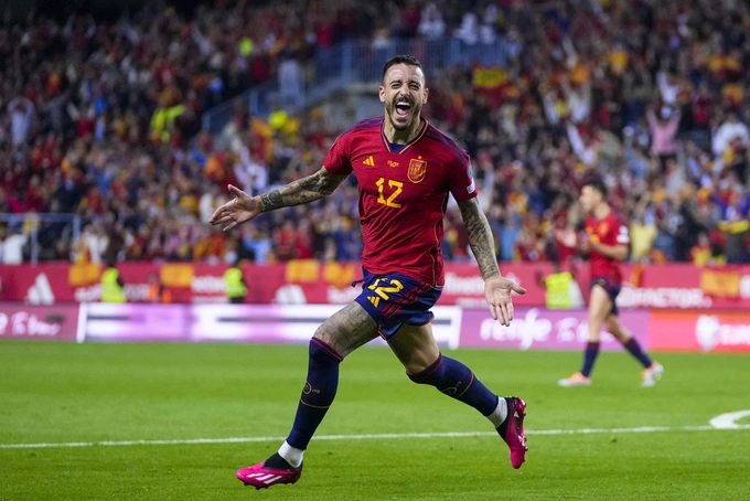 Joselu lập cú đúp trong chiến thắng của Tây Ban Nha