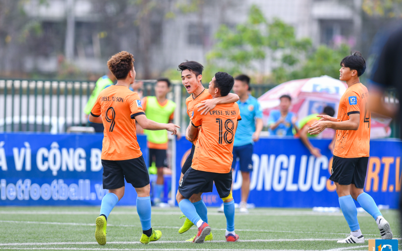 Đội bóng đến từ Bắc Ninh dành chiếc vé thứ 2 vào tứ kết với chiến thắng 3-0
